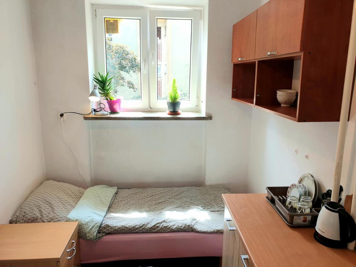 Rooms By Kino Femina Varsovia Exterior foto